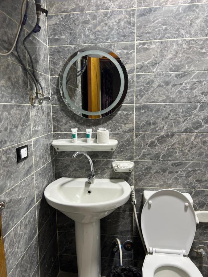 Amigo Pyramids Inn Каир Экстерьер фото